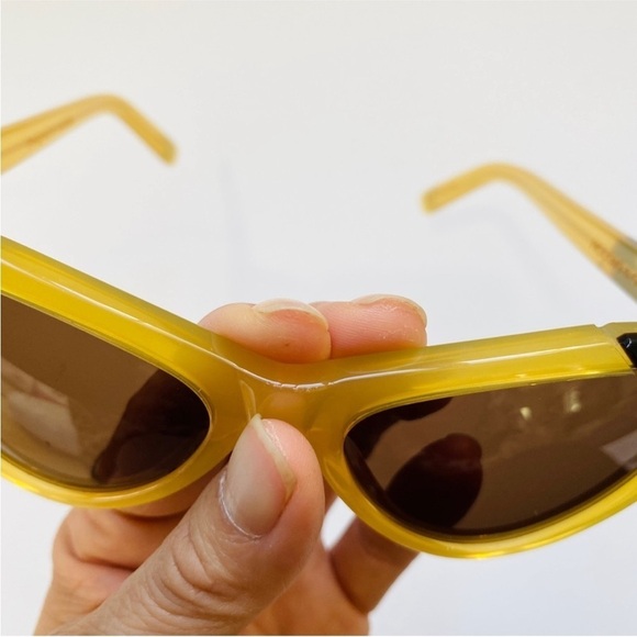Pared piccolo and grande sharp cat eye Sunglasses main image 7